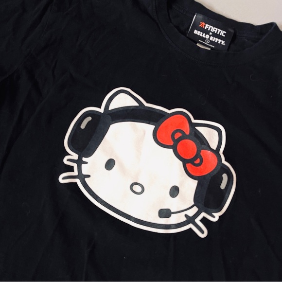 hello kitty x fnatic gamer tee - collab shirt - Picture 2 of 2